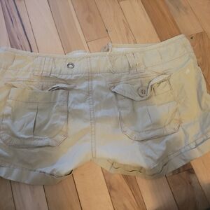 American Eagle Outfitters Tan Cargo Shorts